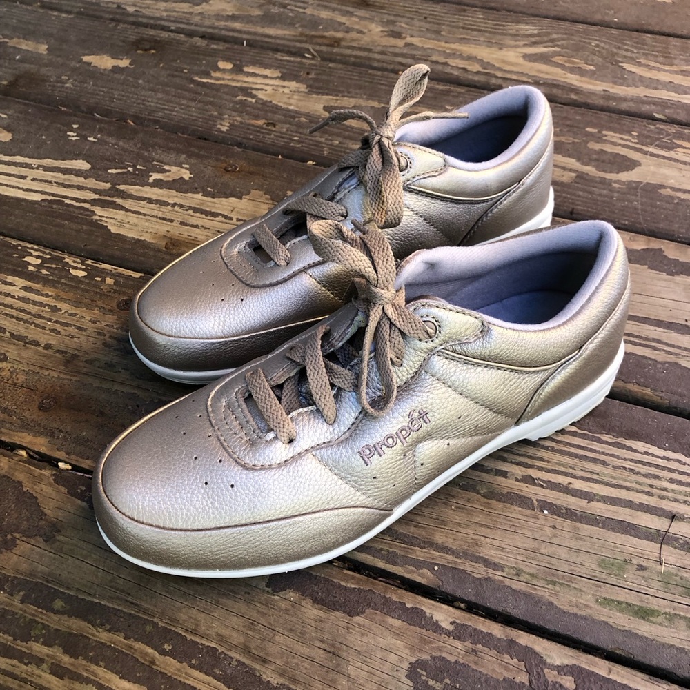 PROPET Walking Shoes Size 9 Gold/Metallic Tan
